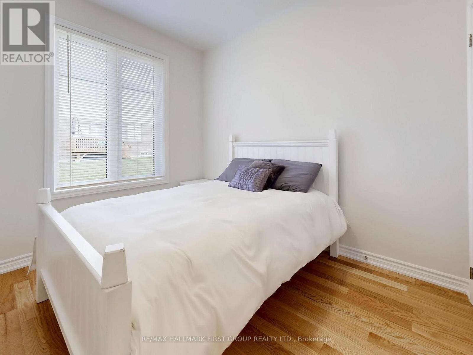 18 Ludlow Drive, Barrie, Ontario  L9J 0L8 - Photo 13 - S12510806