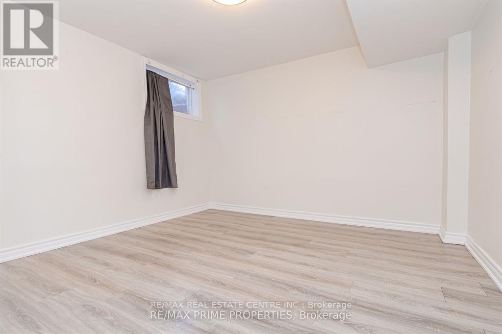 492 Pinegrove Road, Oakville, Ontario  L6K 2C3 - Photo 21 - W12510810