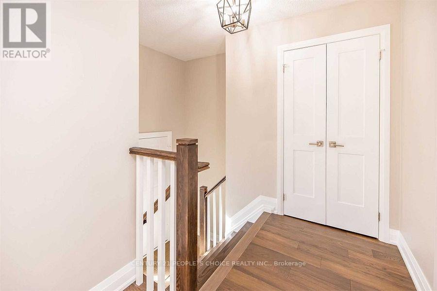 4194 Tea Garden Circle, Mississauga, Ontario  L5B 2W8 - Photo 2 - W12510812