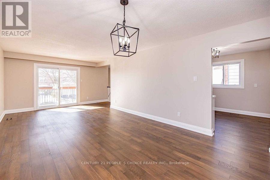 4194 Tea Garden Circle, Mississauga, Ontario  L5B 2W8 - Photo 4 - W12510812