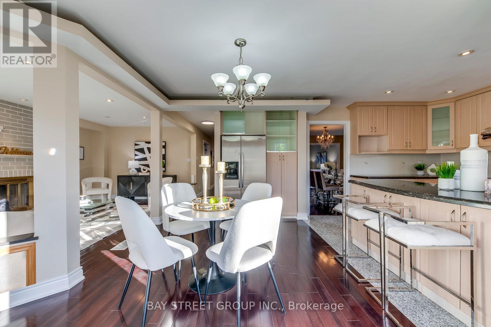 336 Wendron Crescent, Mississauga, Ontario  L5R 3H4 - Photo 20 - W12510826