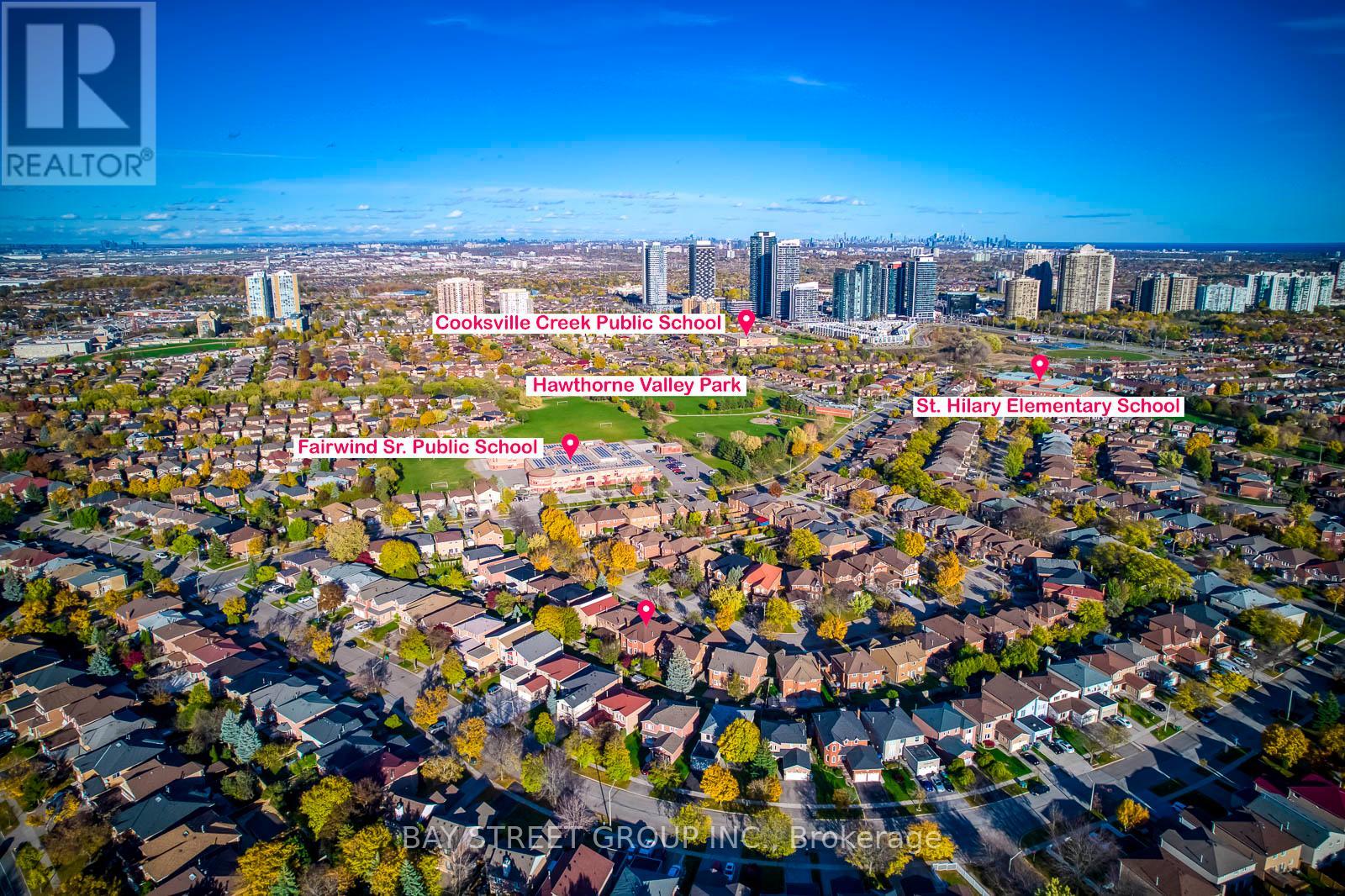 336 Wendron Crescent, Mississauga, Ontario  L5R 3H4 - Photo 4 - W12510826