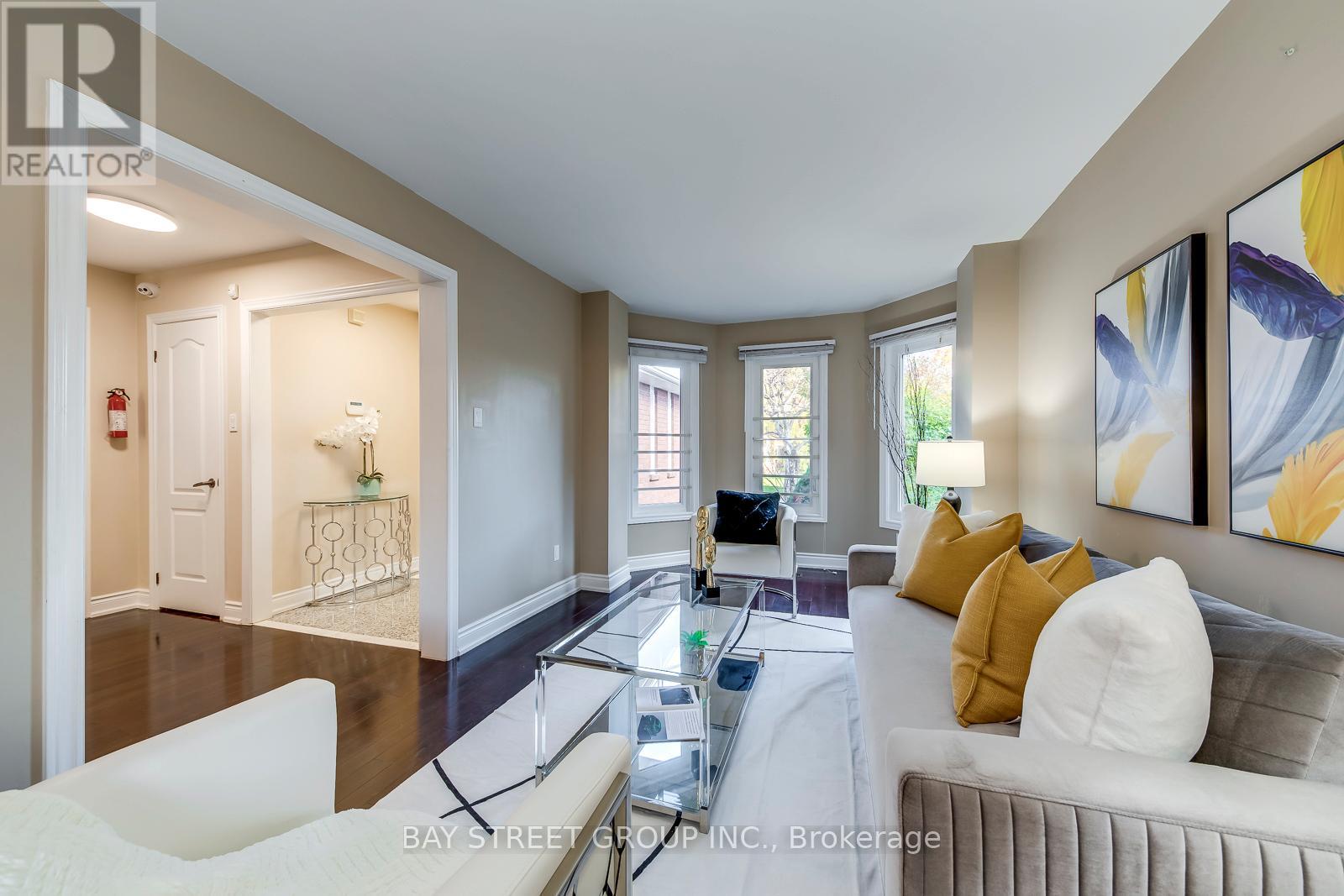 336 Wendron Crescent, Mississauga, Ontario  L5R 3H4 - Photo 8 - W12510826