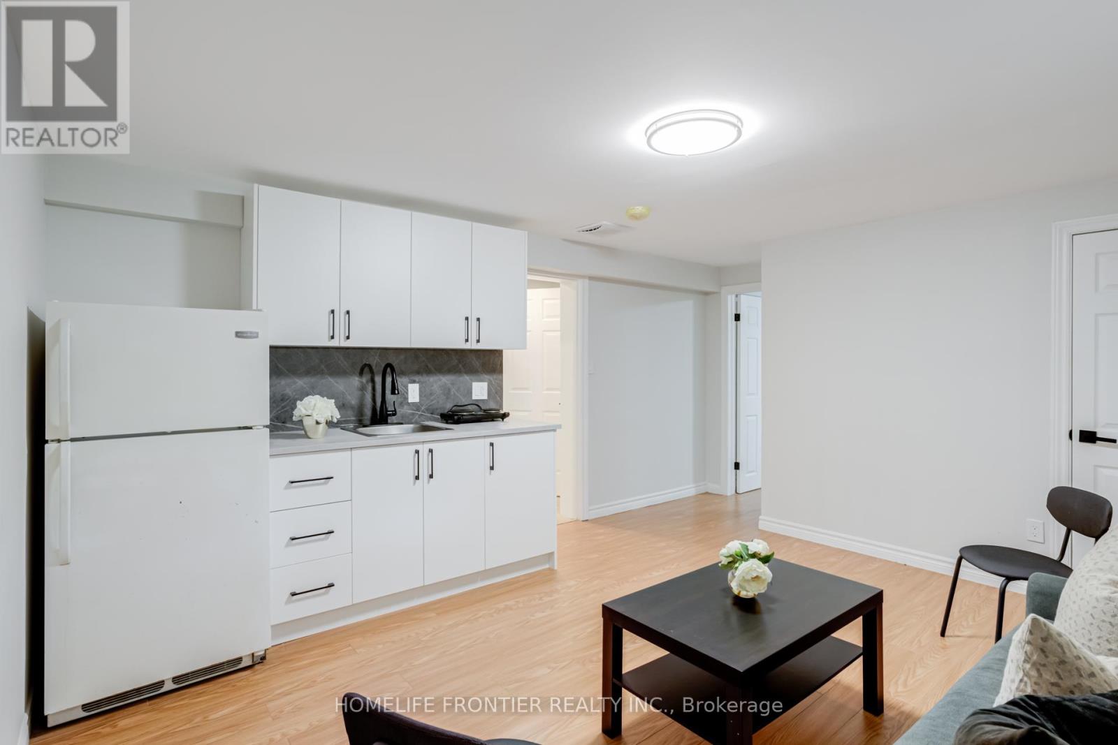 208 Betty Ann Drive, Toronto, Ontario  M2R 1A7 - Photo 21 - C12510828