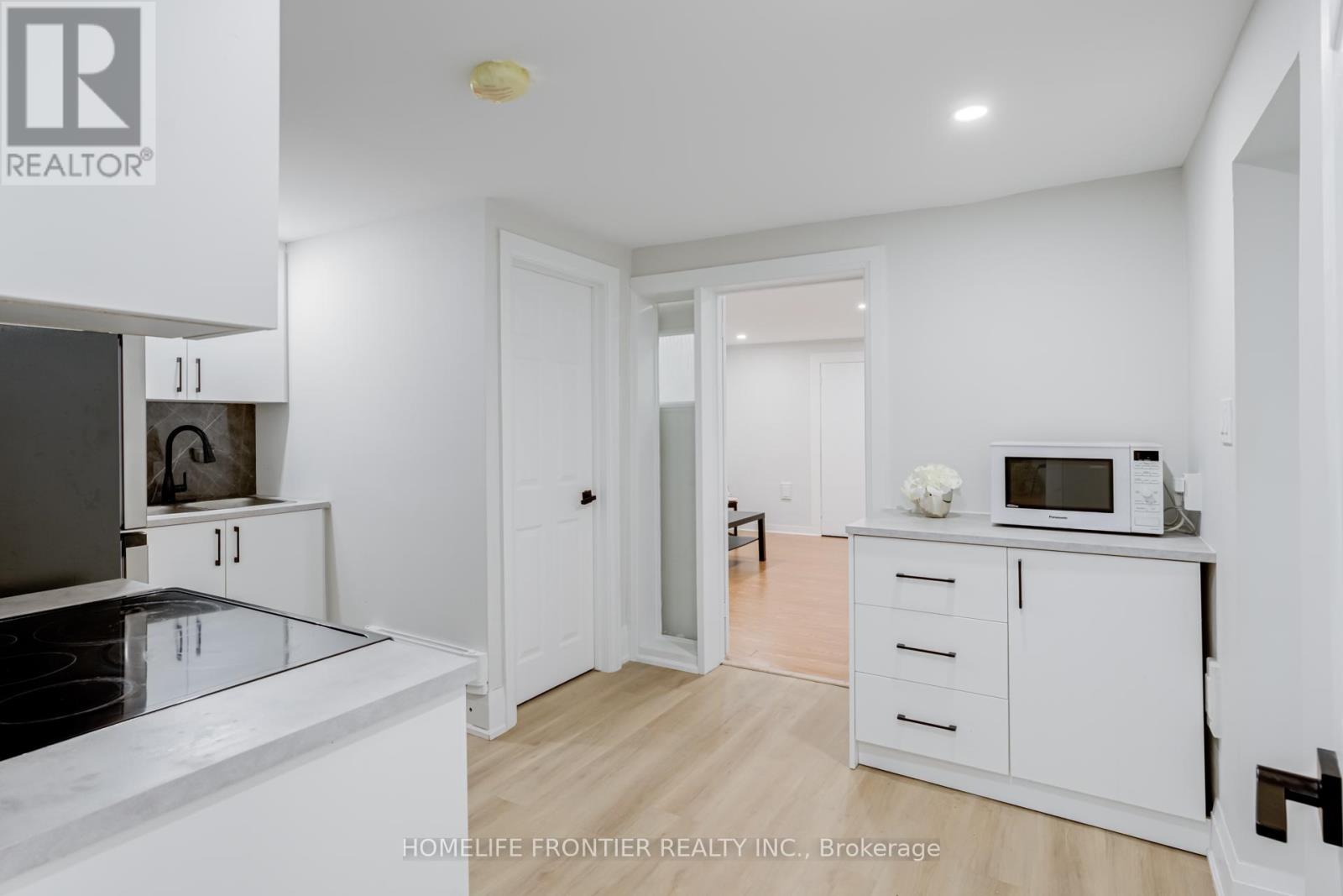 208 Betty Ann Drive, Toronto, Ontario  M2R 1A7 - Photo 27 - C12510828