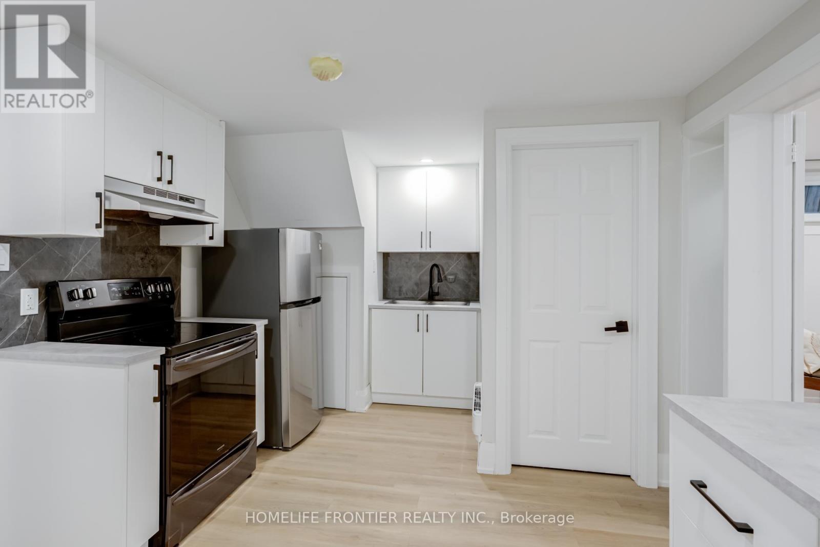 208 Betty Ann Drive, Toronto, Ontario  M2R 1A7 - Photo 28 - C12510828