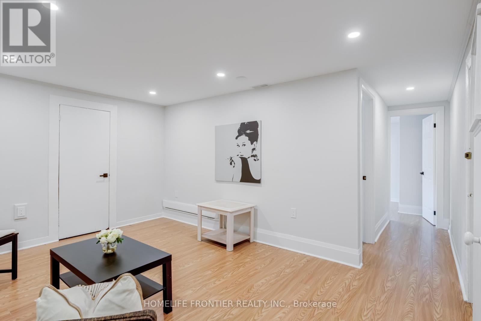 208 Betty Ann Drive, Toronto, Ontario  M2R 1A7 - Photo 31 - C12510828