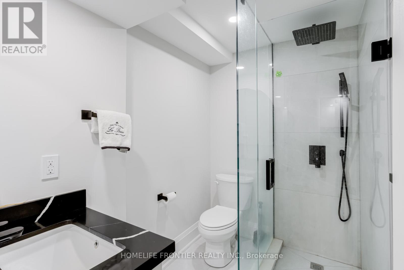 208 Betty Ann Drive, Toronto, Ontario  M2R 1A7 - Photo 34 - C12510828