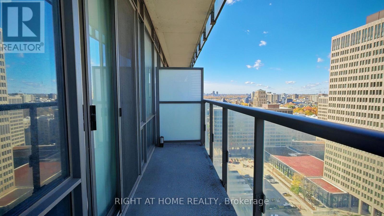 2305 - 37 Grosvenor Street, Toronto, Ontario  M4Y 3G5 - Photo 7 - C12510852