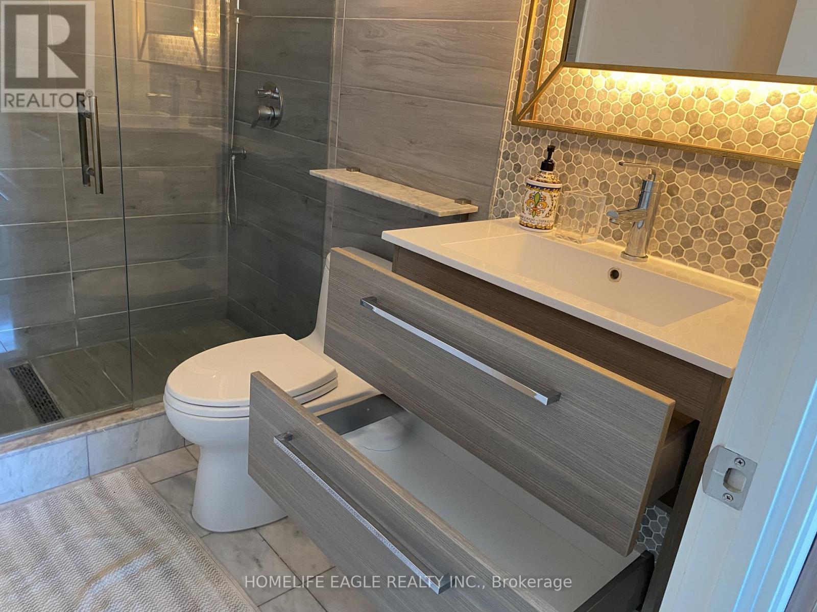 2407 - 1 Scott Street, Toronto, Ontario  M5E 1A1 - Photo 26 - C12510860