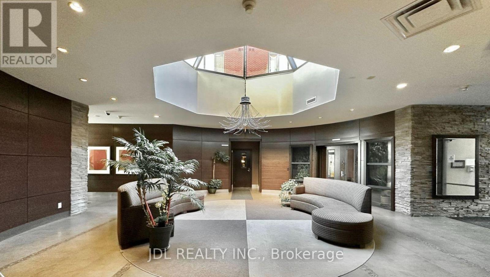 107 - 57 Upper Duke Crescent, Markham, Ontario  L6G 0B9 - Photo 3 - N12510832