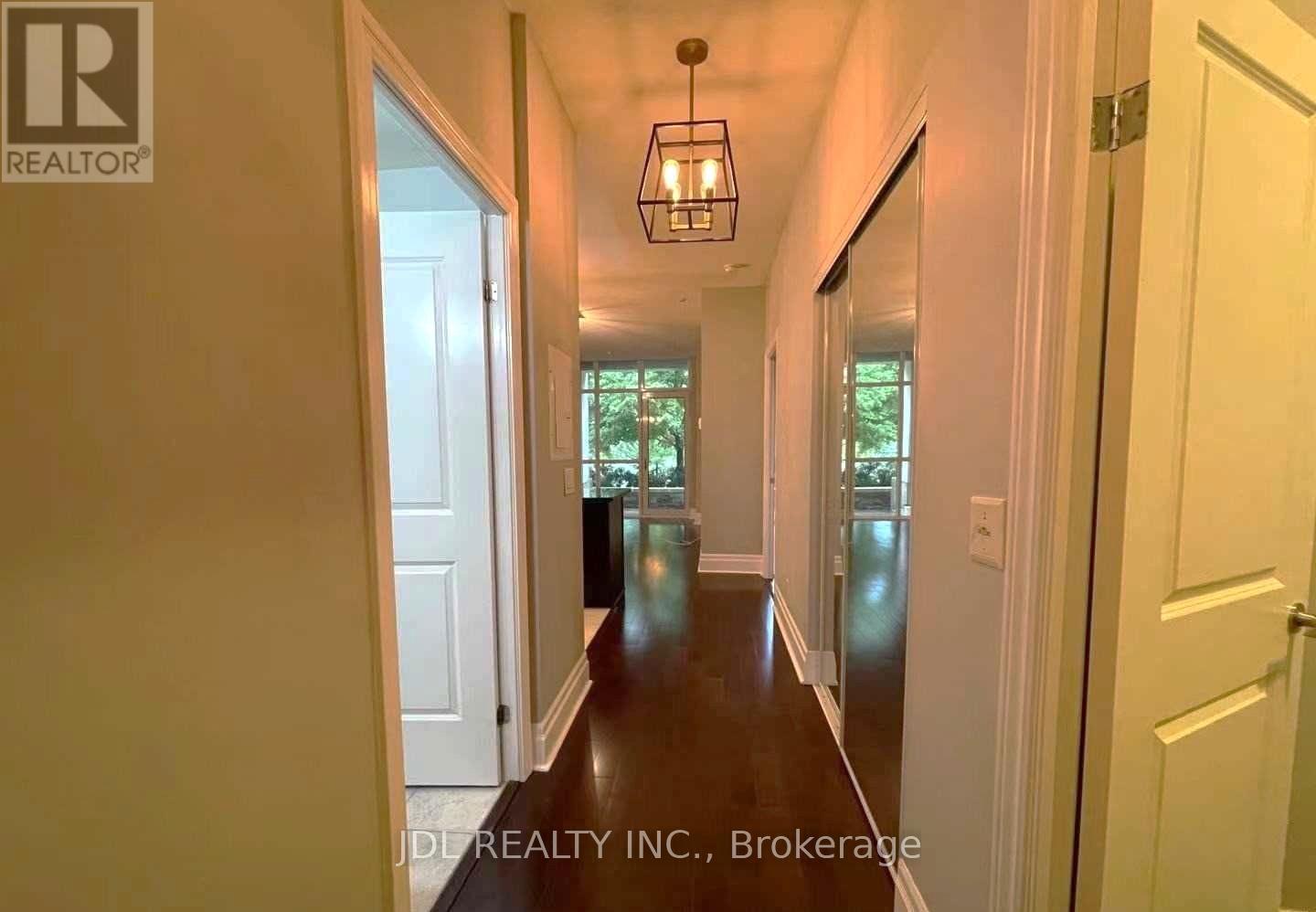 107 - 57 Upper Duke Crescent, Markham, Ontario  L6G 0B9 - Photo 4 - N12510832