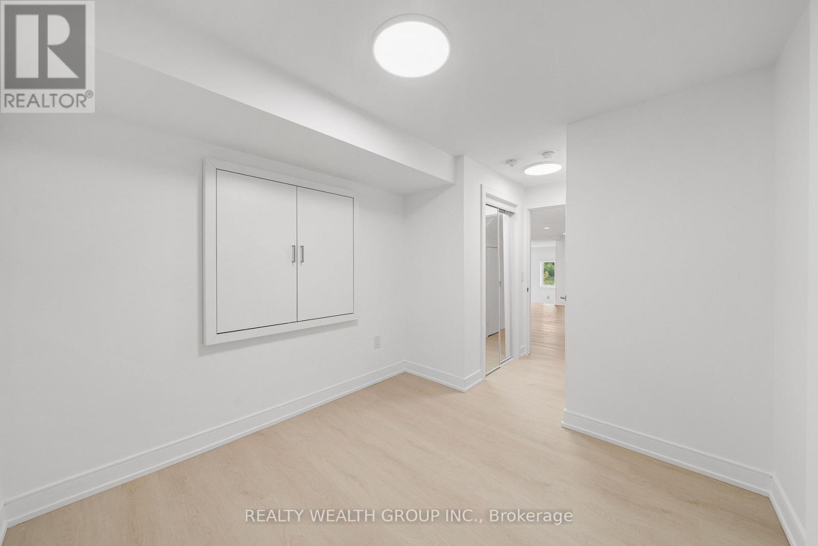 261 Seaview Heights S, East Gwillimbury, Ontario  L0G 1R0 - Photo 18 - N12510838