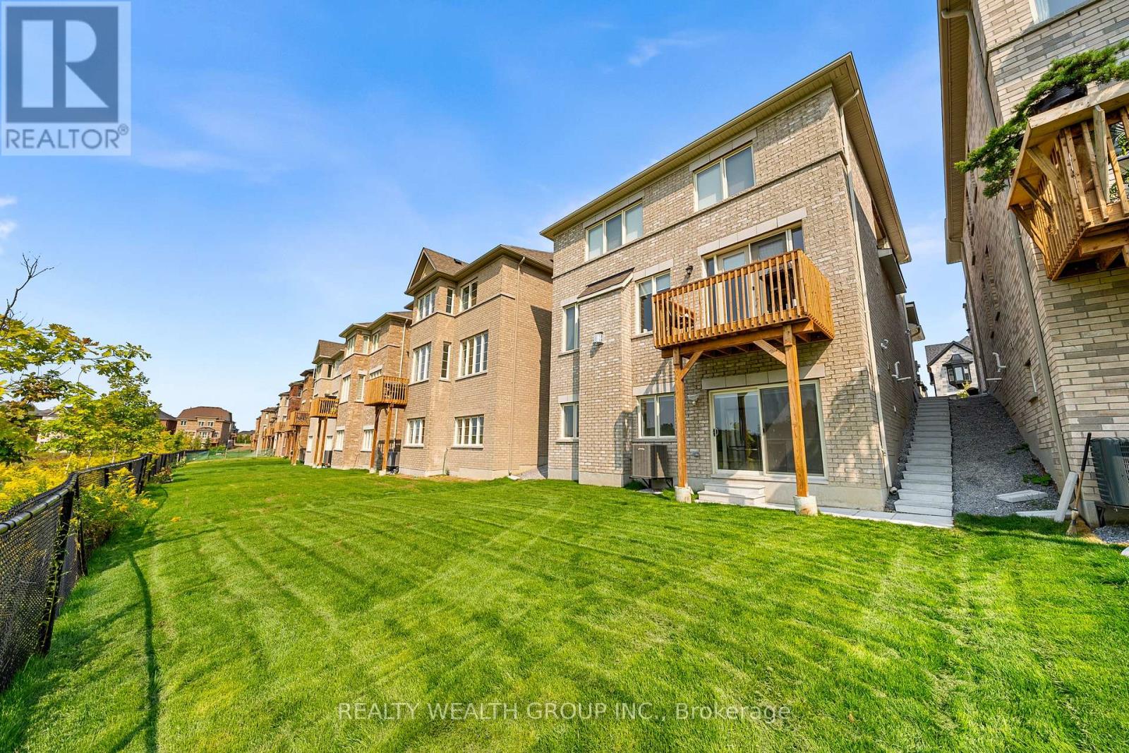 261 Seaview Heights S, East Gwillimbury, Ontario  L0G 1R0 - Photo 23 - N12510838