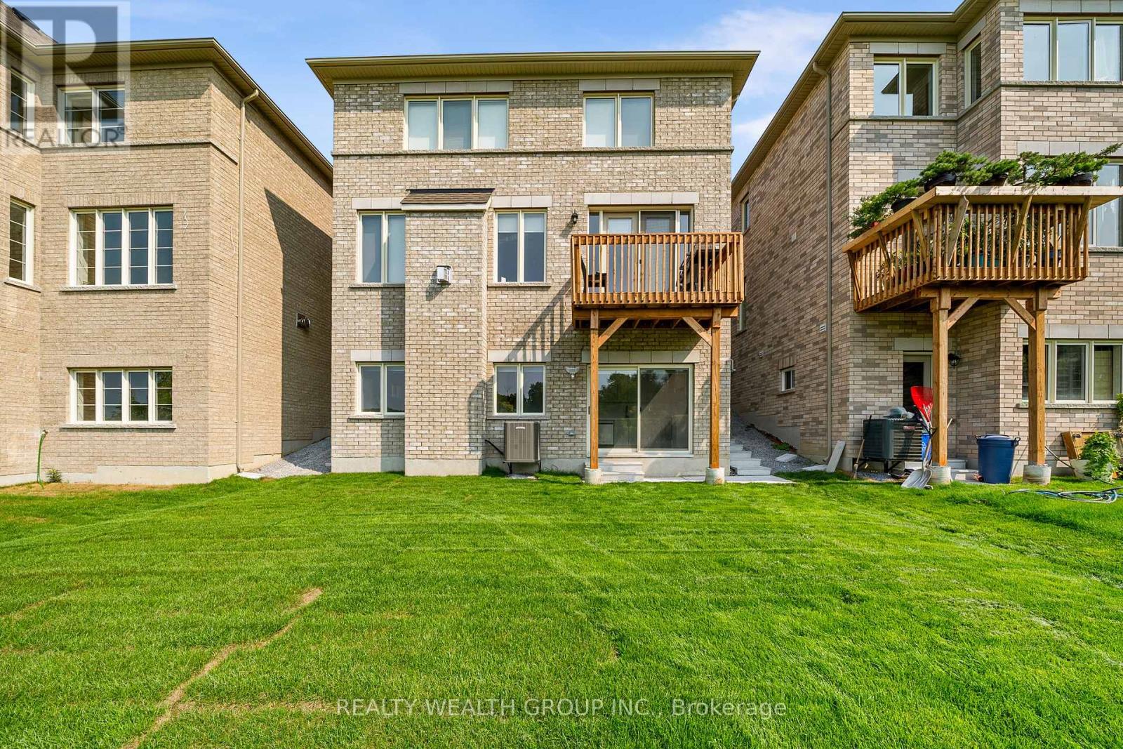 261 Seaview Heights S, East Gwillimbury, Ontario  L0G 1R0 - Photo 24 - N12510838