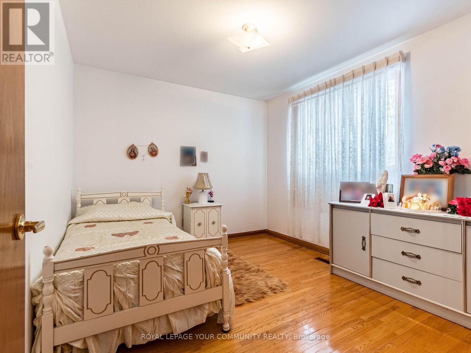 126 Spruce Avenue, Richmond Hill, Ontario  L4C 6W1 - Photo 10 - N12510840