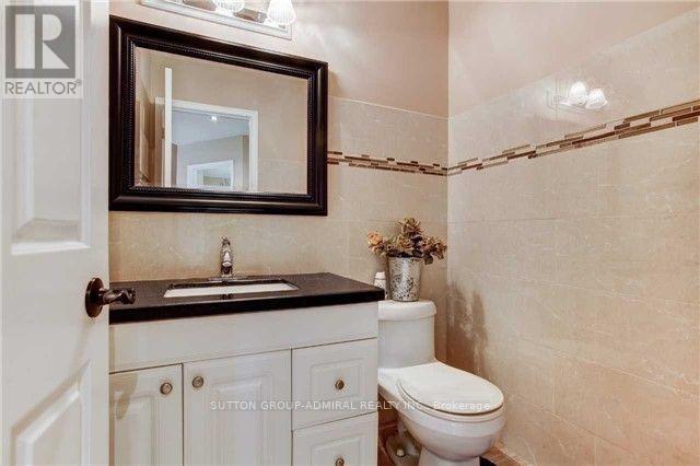 21 Kersey Crescent, Richmond Hill, Ontario  L4C 3W2 - Photo 11 - N12510844