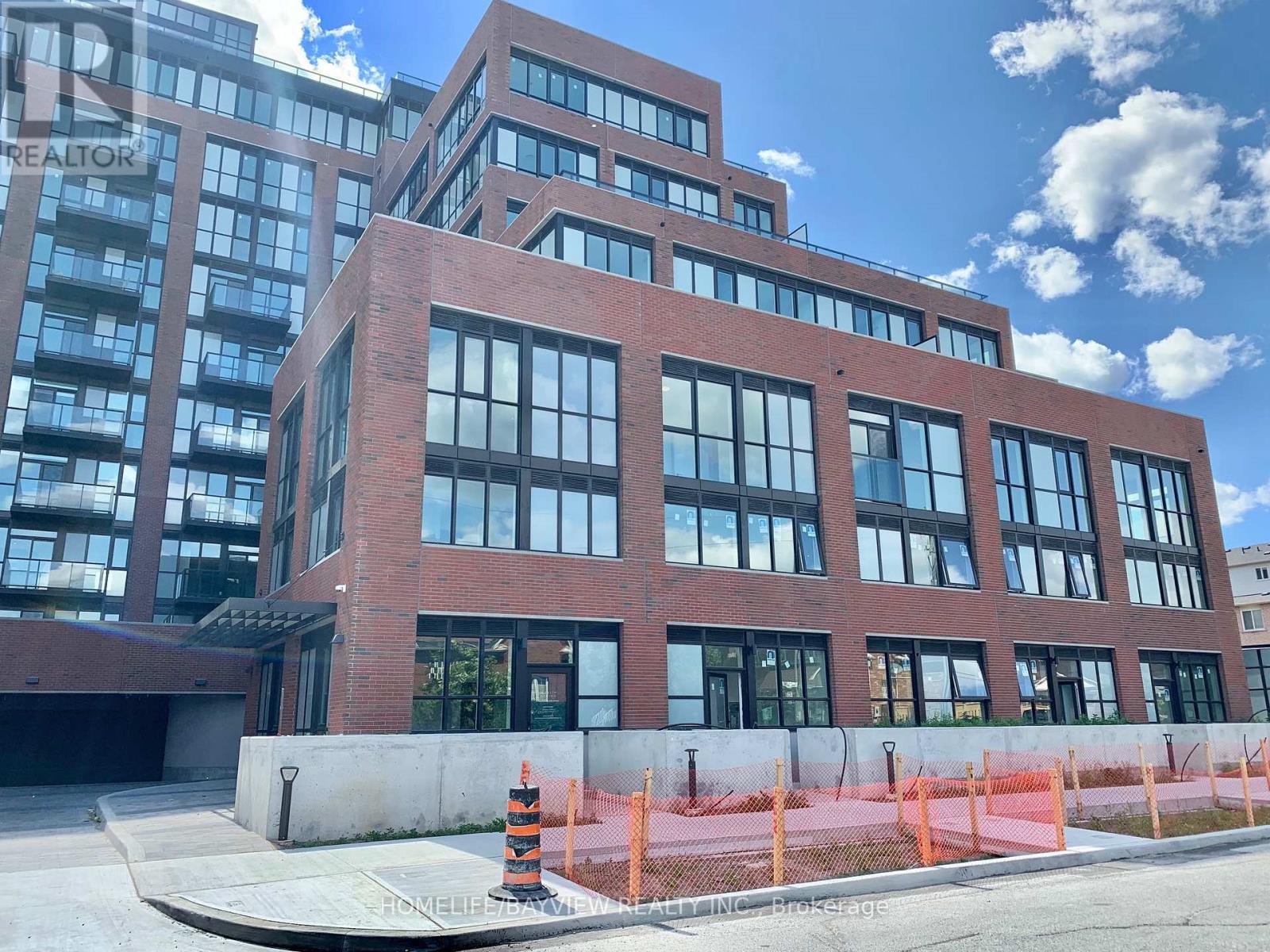 728 - 2300 St. Clair Avenue W, Toronto, Ontario  M6N 0B3 - Photo 17 - W12510864