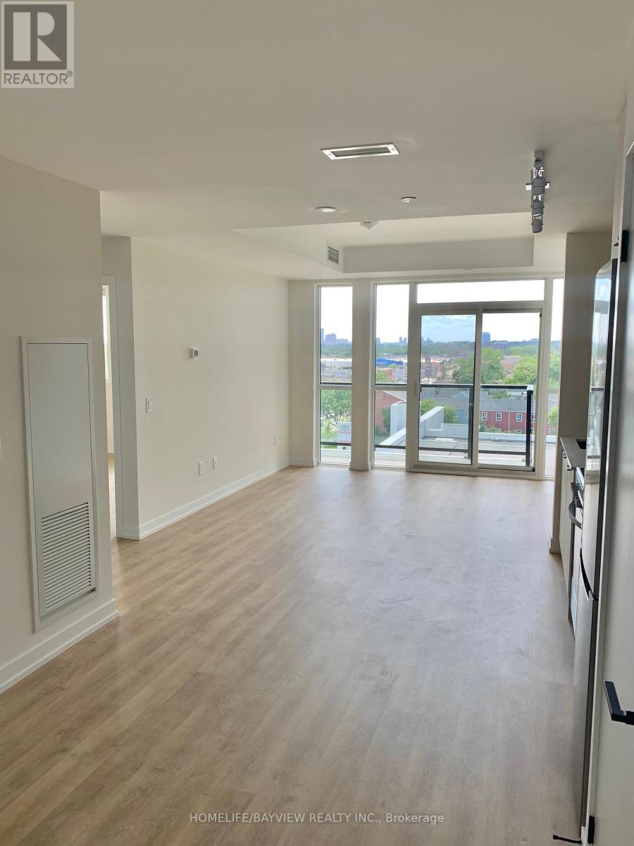 728 - 2300 St. Clair Avenue W, Toronto, Ontario  M6N 0B3 - Photo 2 - W12510864