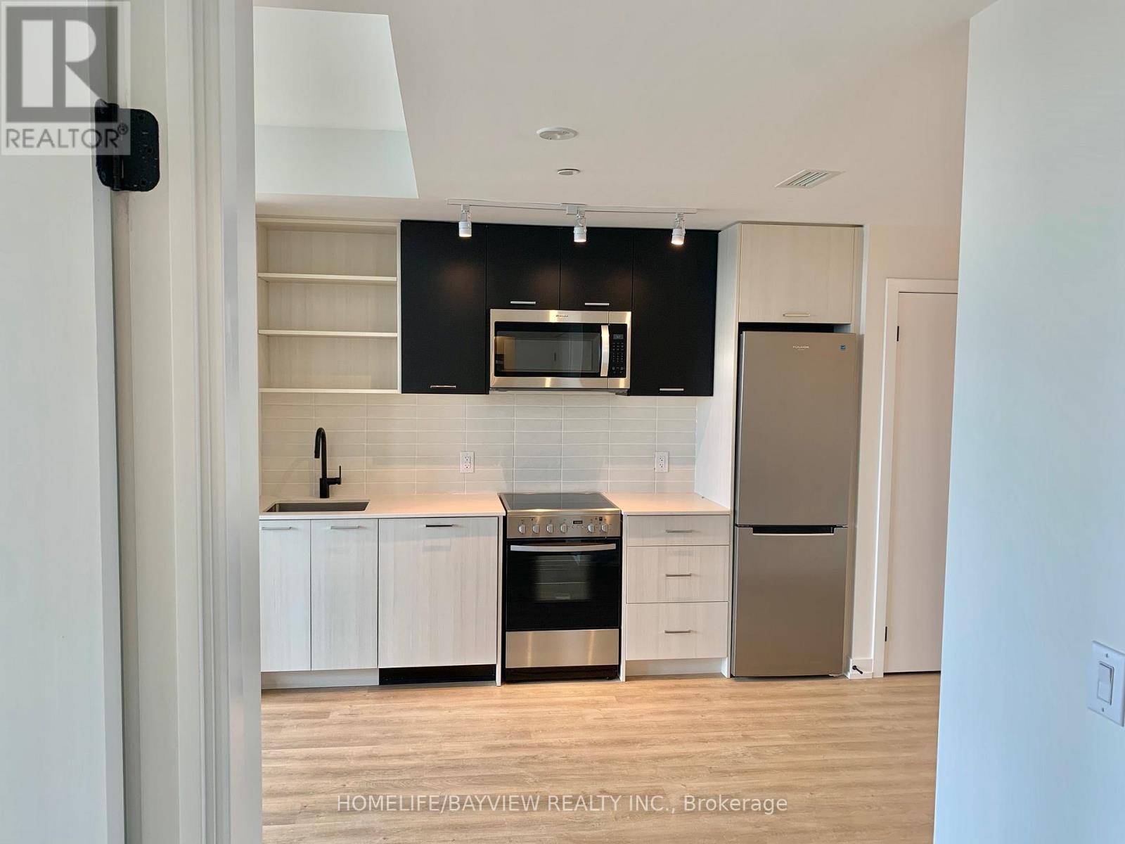 728 - 2300 St. Clair Avenue W, Toronto, Ontario  M6N 0B3 - Photo 4 - W12510864