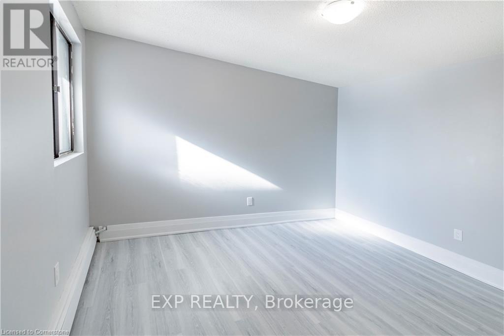 203 - 4422 Huron Street, Niagara Falls, Ontario  L2E 7C8 - Photo 6 - X12510836