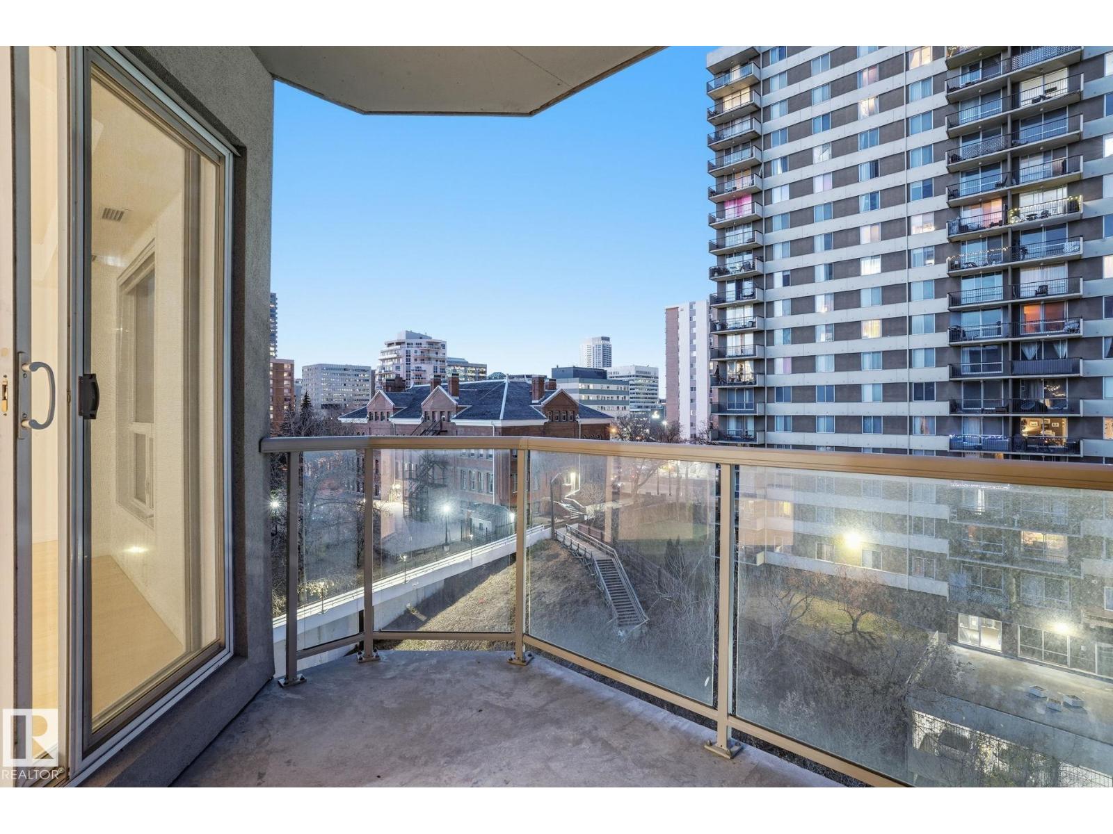 #1101 9819 104 ST NW, Edmonton, Alberta