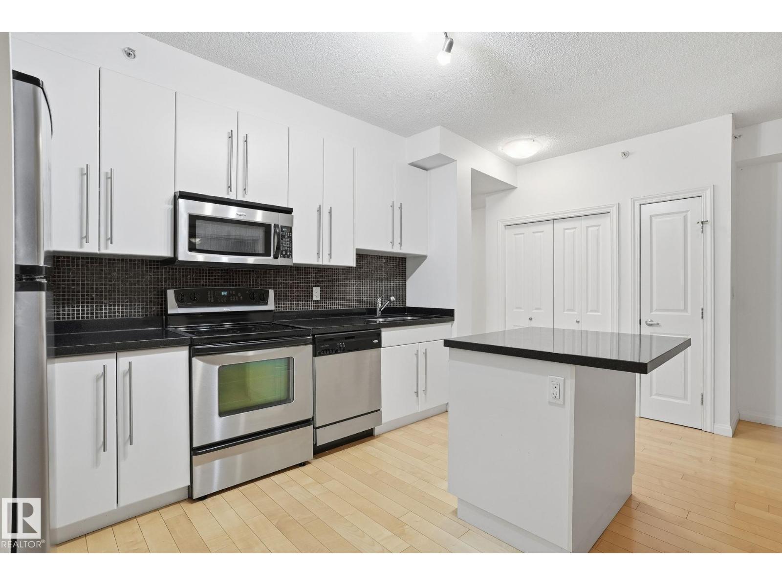 #1101 9819 104 St Nw, Edmonton, Alberta  T5K 0Y8 - Photo 5 - E4464747