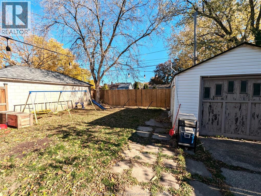 1958 Tourngeau Road, Windsor, Ontario N8W 4N3 - Photo 5 - 25027900