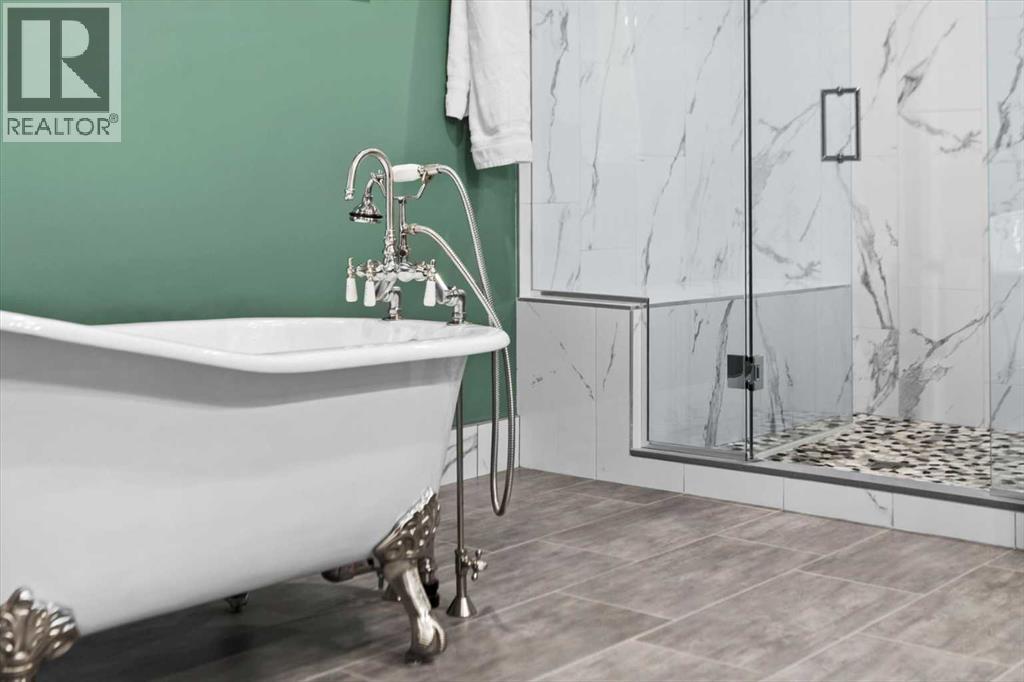 1521 92 Avenue Sw, Calgary, Alberta  T2V 5C9 - Photo 35 - A2254948