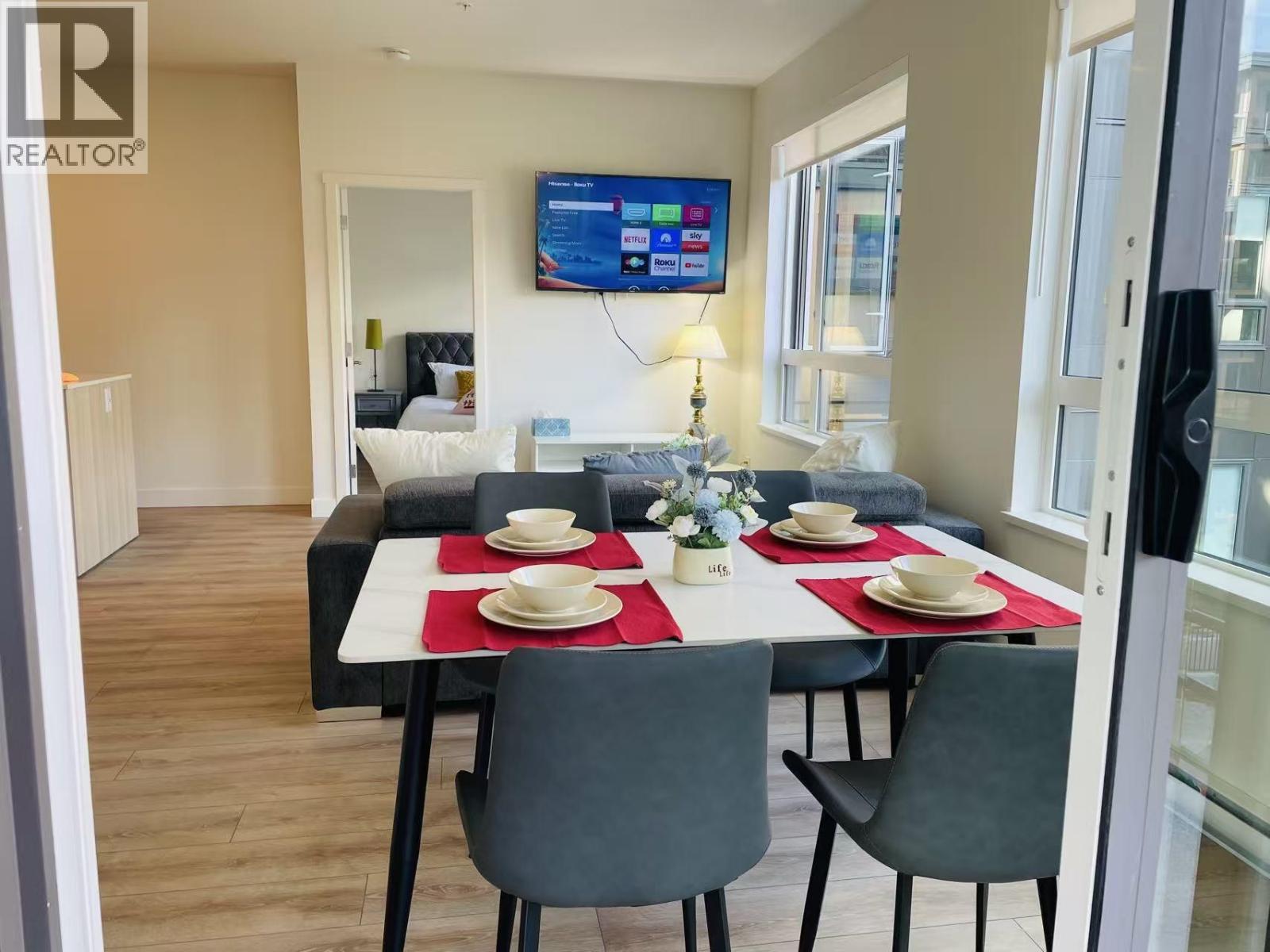 305 741 Anskar Court, Coquitlam, British Columbia  V3J 0N3 - Photo 5 - R3064921