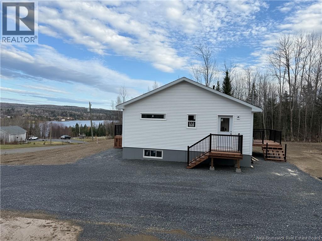 11 Clearview Court, Nackawic, New Brunswick  E6G 0B6 - Photo 6 - NB119820