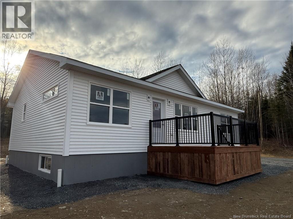 11 Clearview Court, Nackawic, New Brunswick  E6G 0B6 - Photo 1 - NB119820