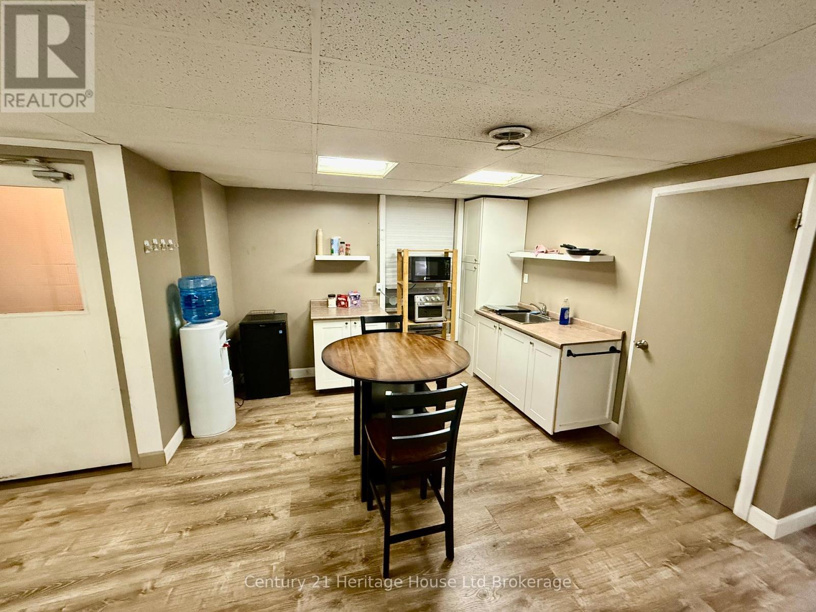 1 - 1033 Pattulo Avenue, Woodstock, Ontario N4V 1C8 - Photo 12 - X12466659