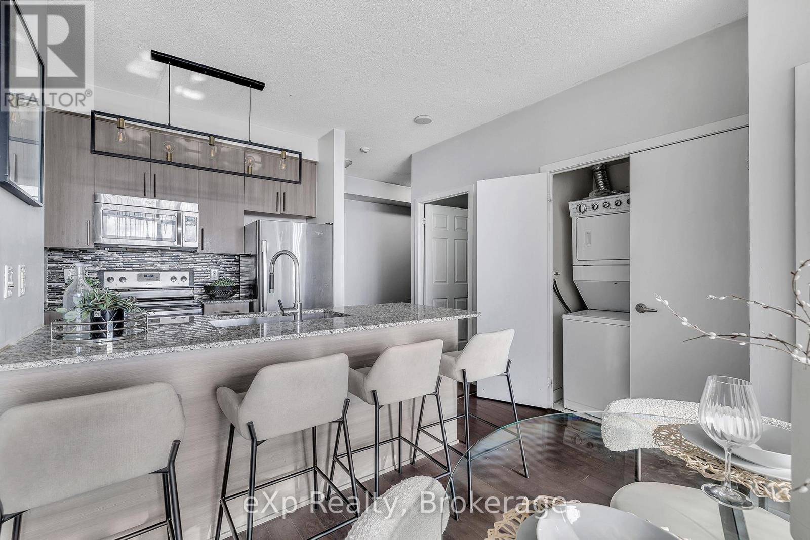 3105 - 4099 Brickstone Mews, Mississauga, Ontario  L5B 0G2 - Photo 5 - W12510950