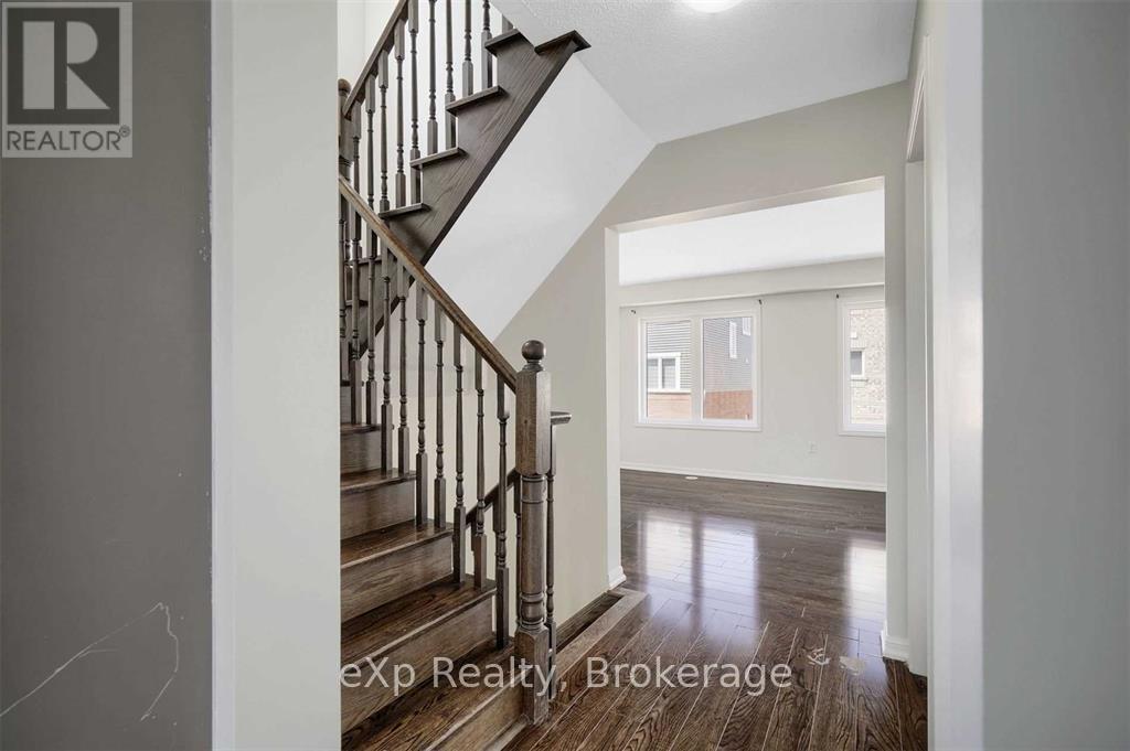 22 Donomore Drive, Brampton, Ontario  L7A 0S7 - Photo 9 - W12510952