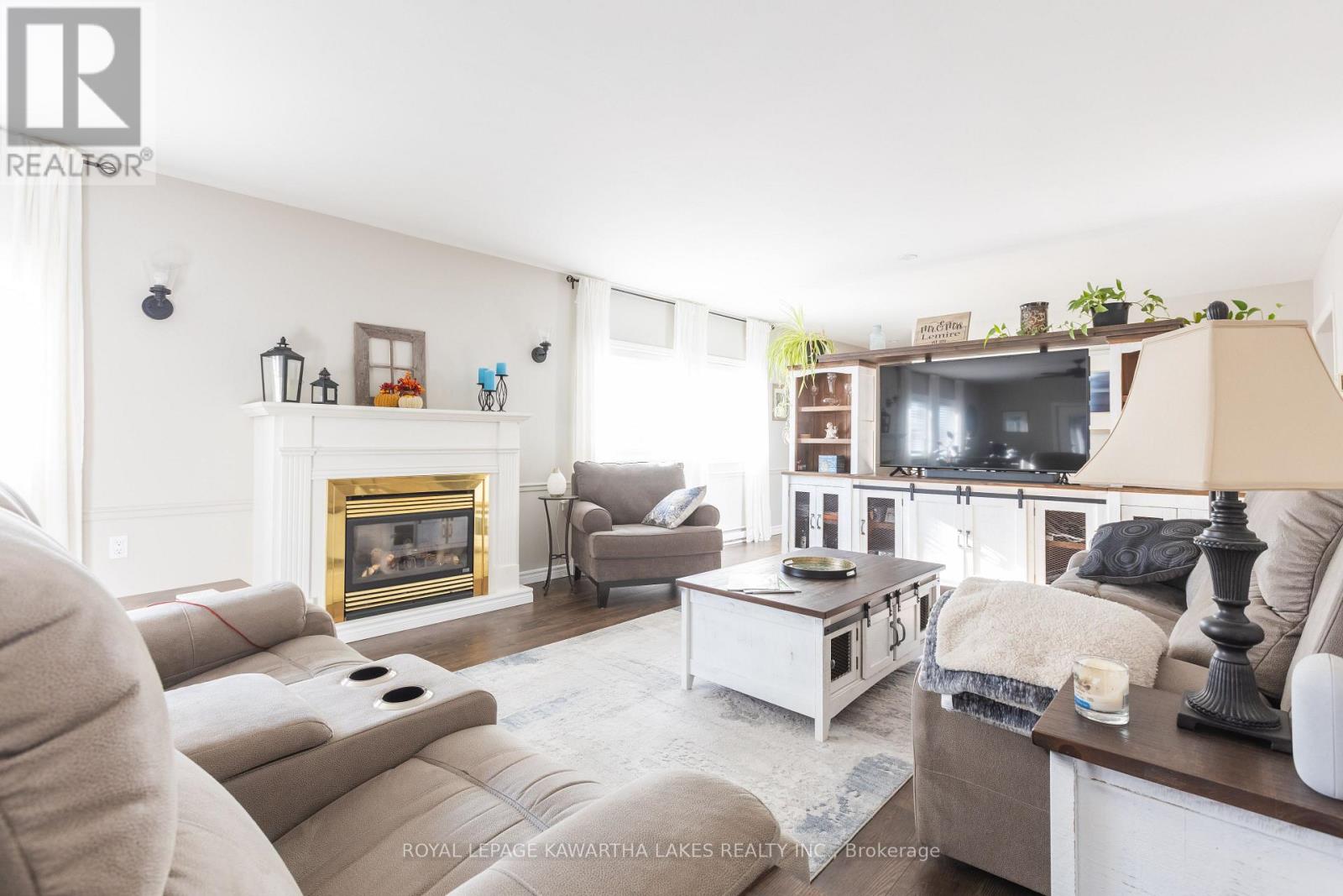 18 Hill Street, Kawartha Lakes, Ontario K9V 0H5 - Photo 9 - X12510914