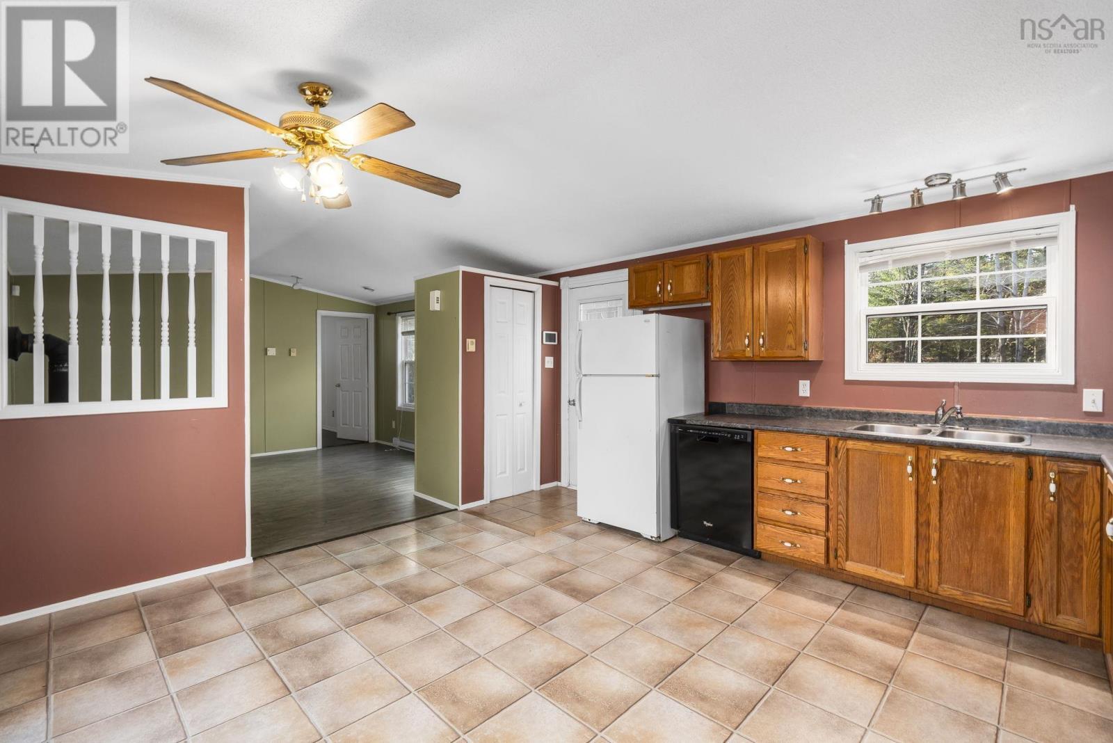 319 Myra Road, Porters Lake, Nova Scotia  B3E 1G2 - Photo 4 - 202526849