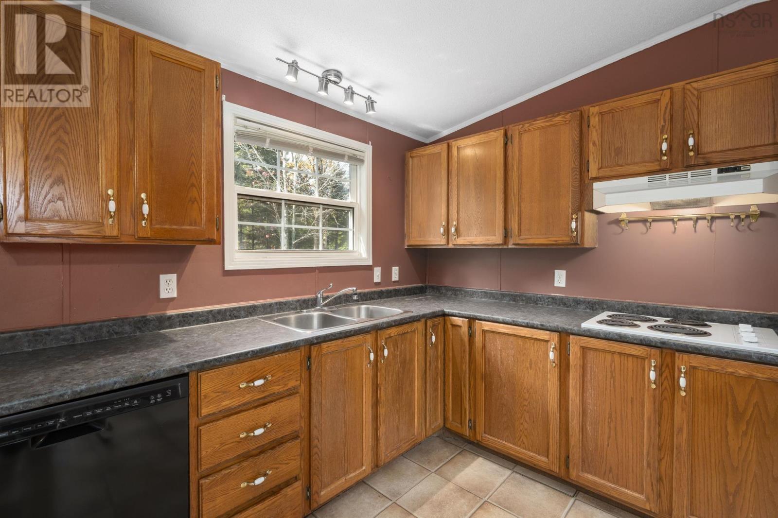 319 Myra Road, Porters Lake, Nova Scotia  B3E 1G2 - Photo 6 - 202526849