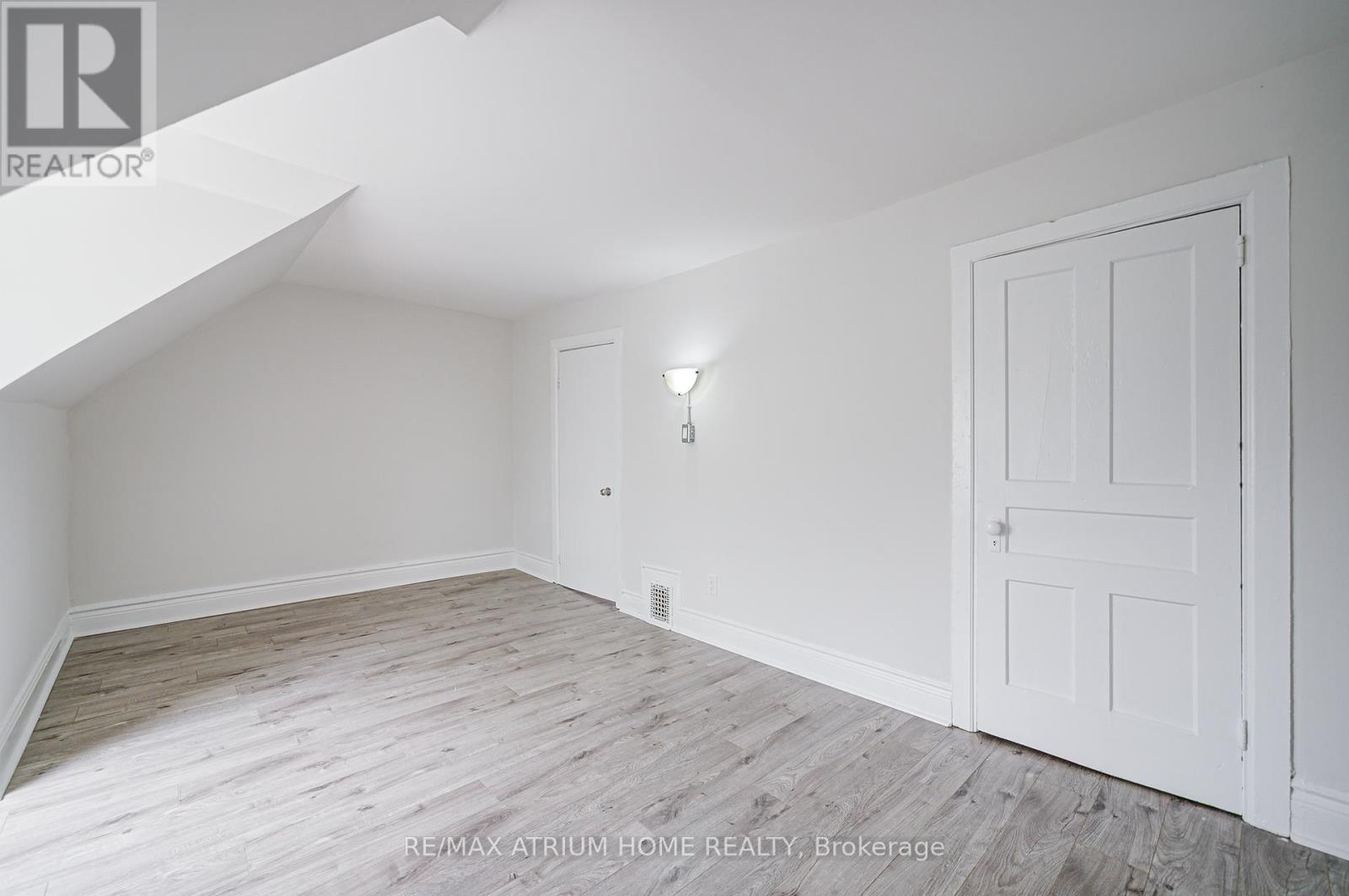 1000 Dundas Street W, Toronto, Ontario  M6J 1W6 - Photo 38 - C12350525