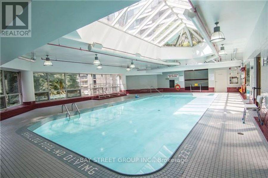 2213 - 1001 Bay Street, Toronto, Ontario  M5S 3A6 - Photo 22 - C12480050