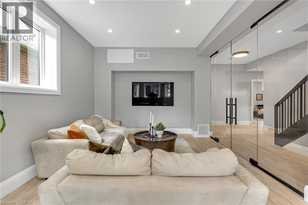 34 Woodcrest Court, Kitchener, Ontario N2P 2K2 - Photo 21 - 40785788