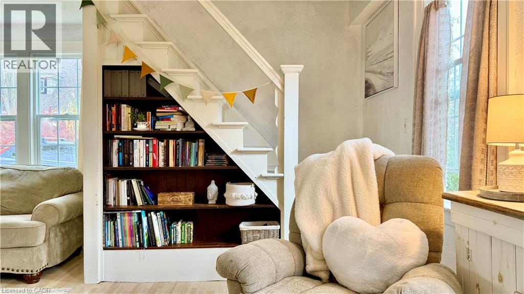 8 Mcnab Street W, Port Dover, Ontario  N0A 1N0 - Photo 6 - 40785741