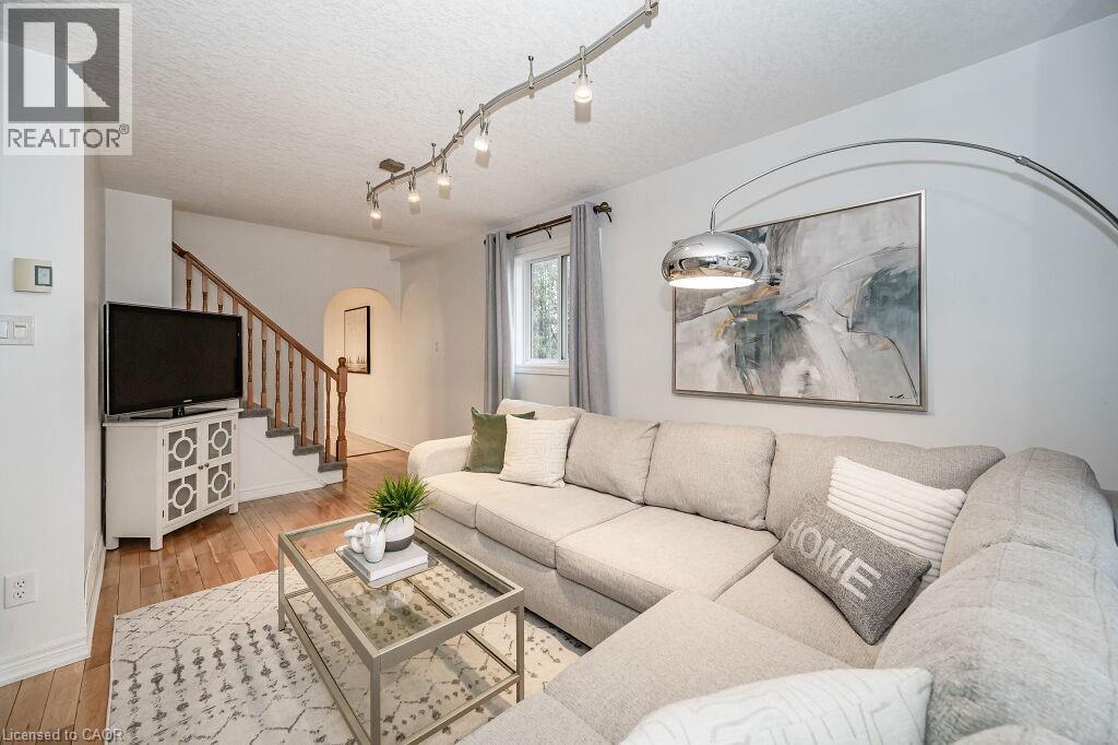 61 Schueller Street, Kitchener, Ontario  N2K 3W2 - Photo 3 - 40785408