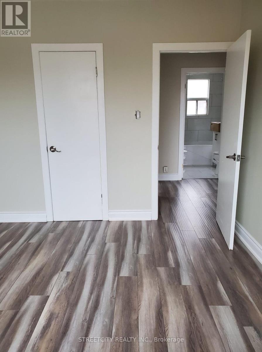 191 Broadway Street, Mississauga, Ontario L5M 1H8 - Photo 3 - W12510870