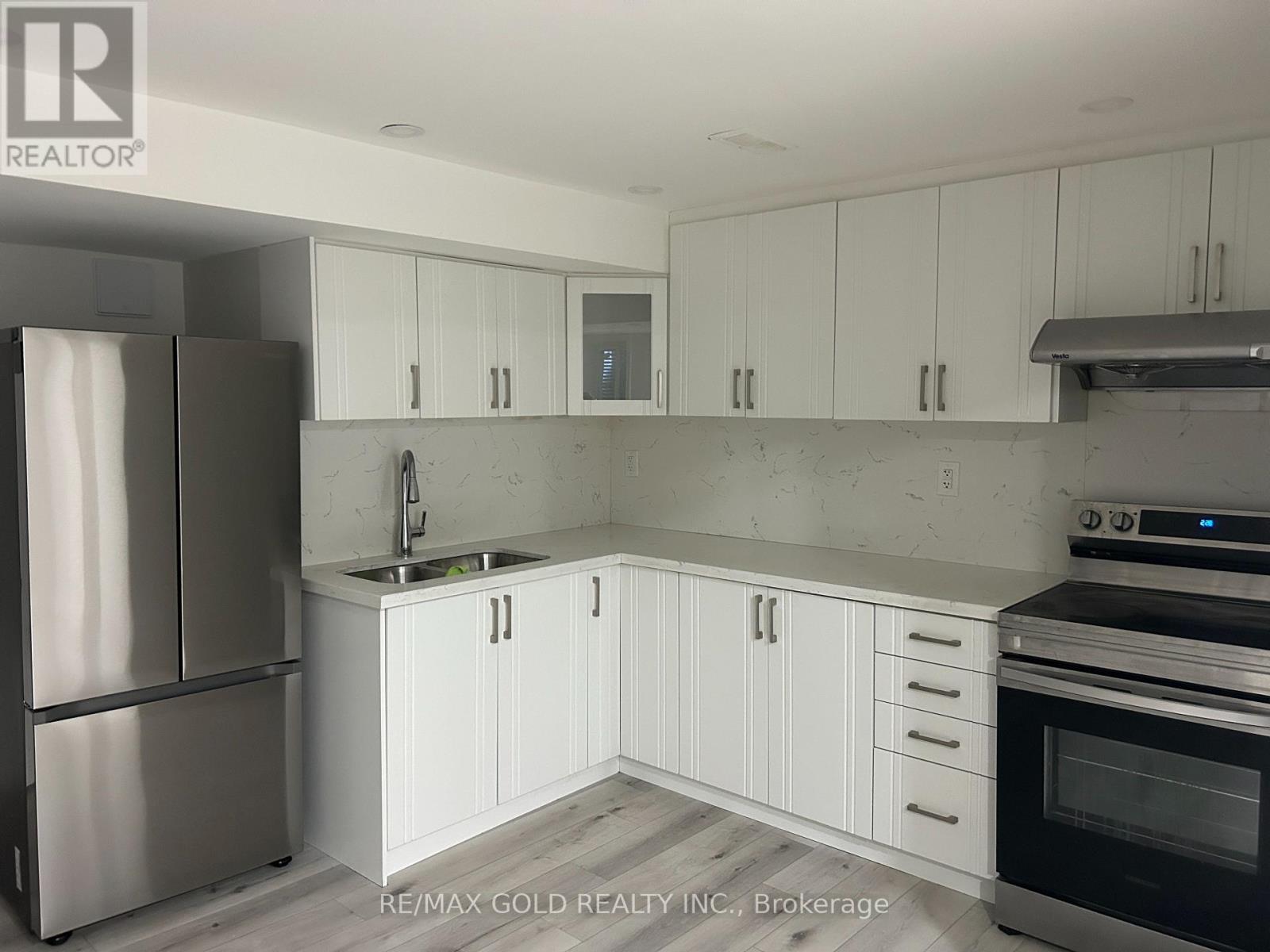 Bsmt - 40 Barr Crescent, Brampton, Ontario  L6Z 3E5 - Photo 5 - W12480222