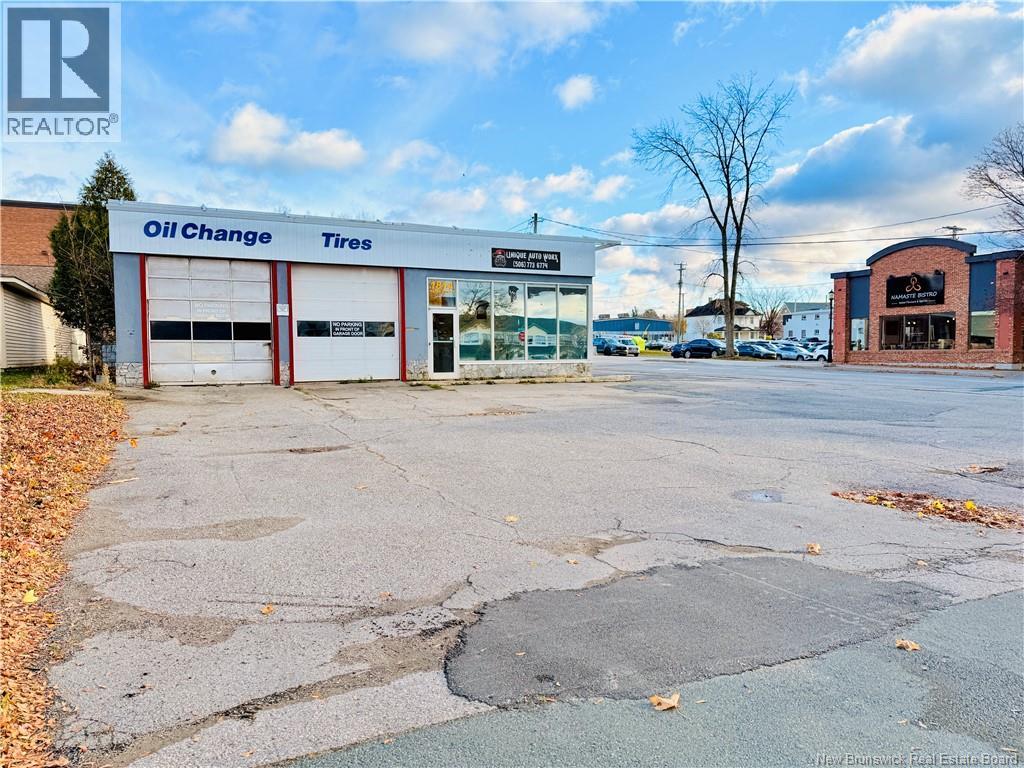 1814 Water Street, Chatham, New Brunswick  E1N 1B7 - Photo 1 - NB129647