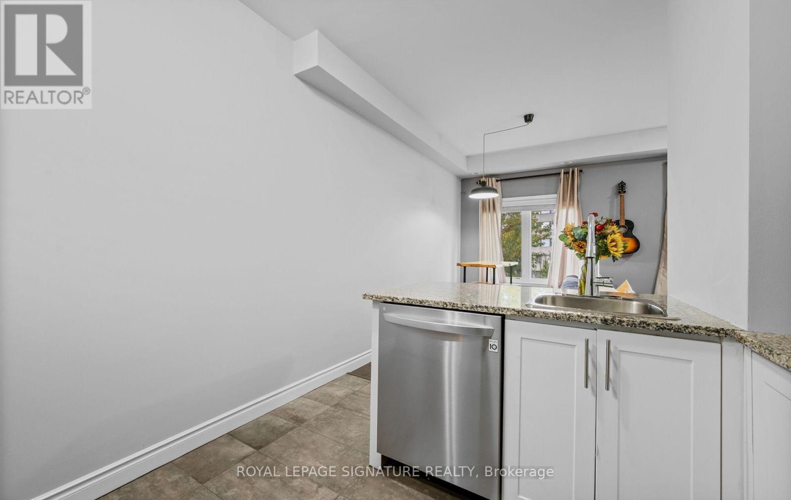 240 - 15 Coneflower Crescent, Toronto, Ontario  M2R 0A5 - Photo 14 - C12477968