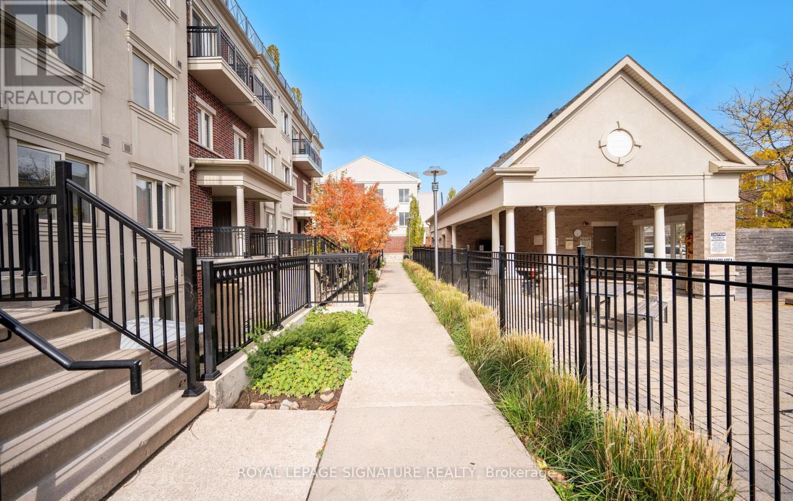 240 - 15 Coneflower Crescent, Toronto, Ontario  M2R 0A5 - Photo 4 - C12477968