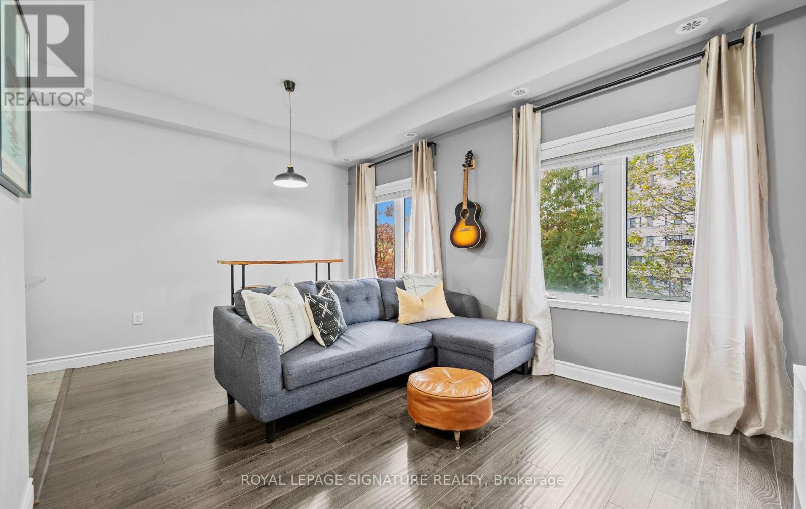 240 - 15 Coneflower Crescent, Toronto, Ontario  M2R 0A5 - Photo 8 - C12477968