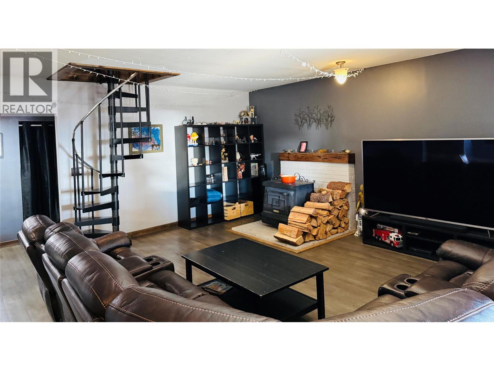 205 Otis Street, Kimberley, British Columbia V1A 1V4 - Photo 4 - 10363081